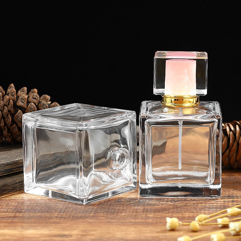 Flacon de parfum carré en verre transparent de 100 ml